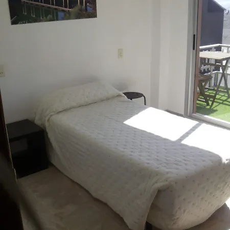 호스텔 카사 도 마라비야스 *